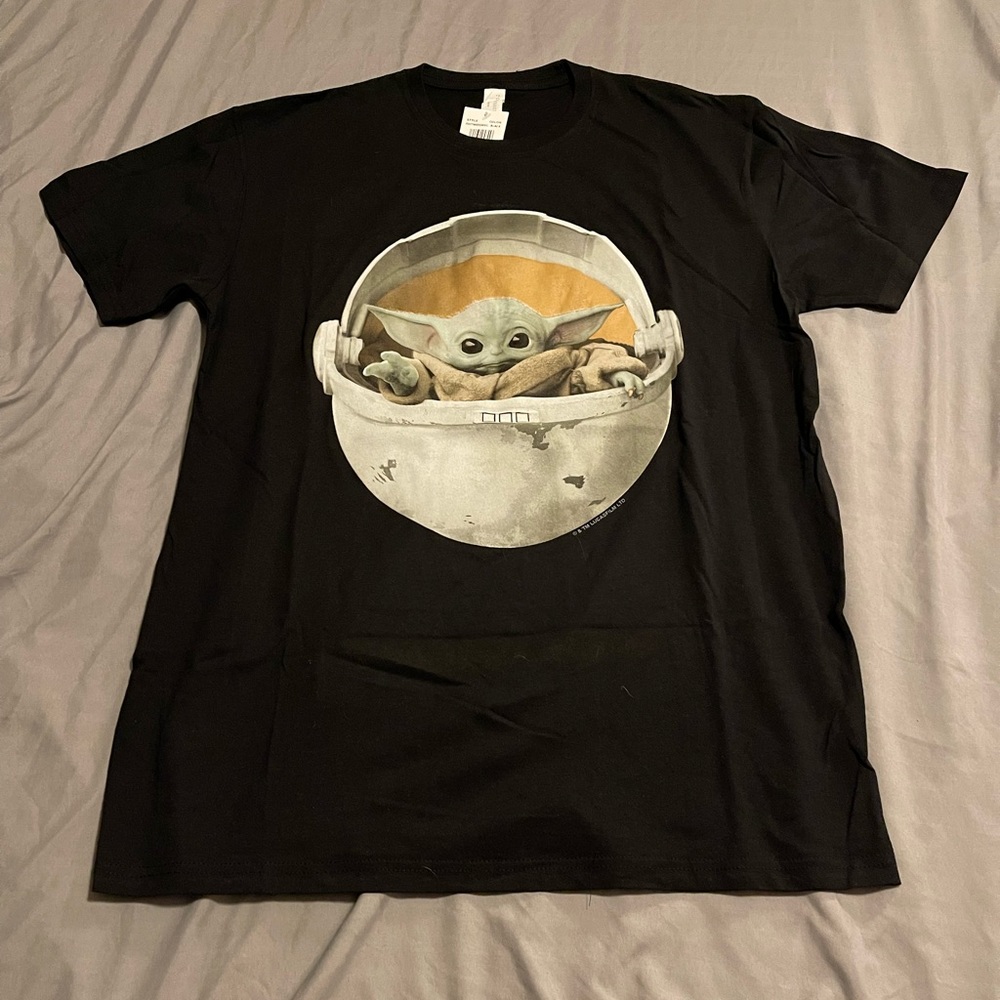 Grogu T-shirt NWT Mandalorian Baby Yoda Star Wars